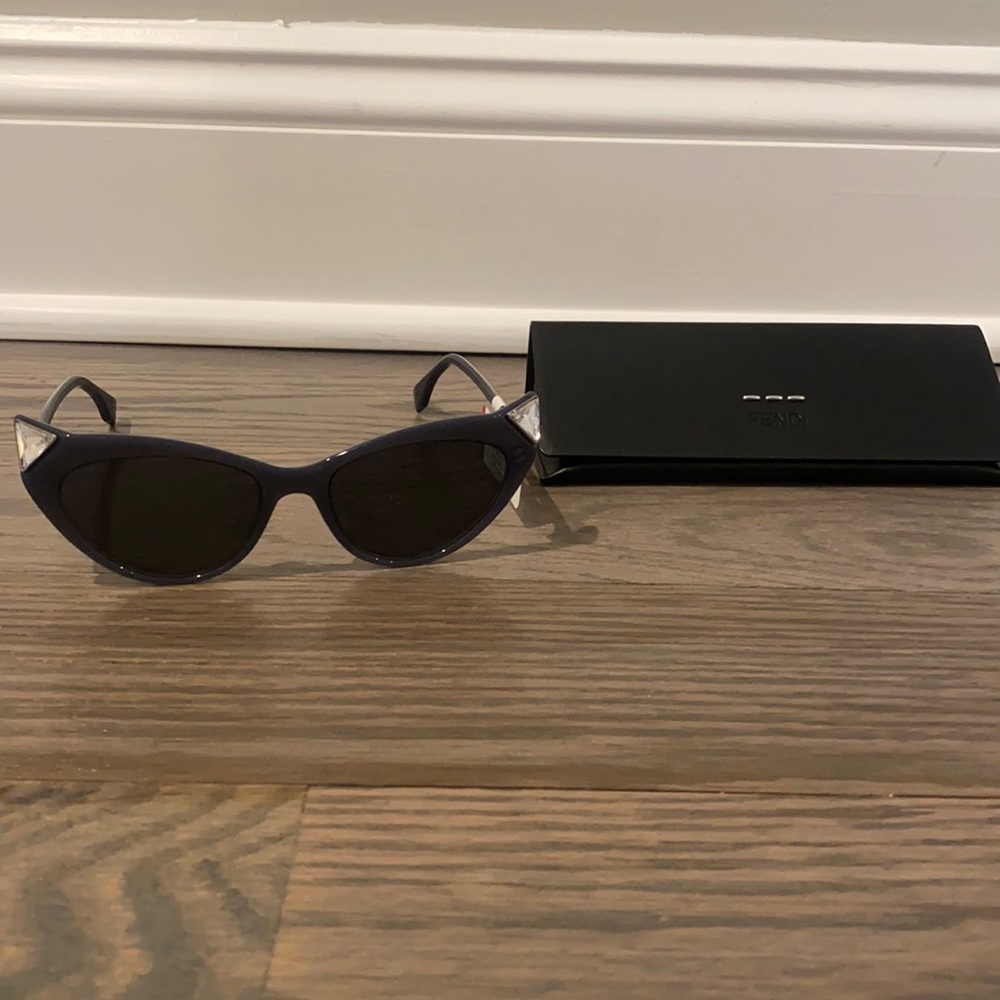 100% authentic new with tags fendi sunglasses